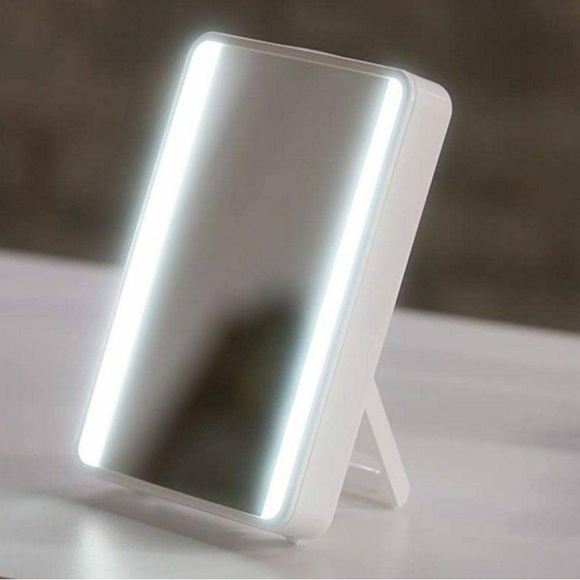 IHome Portable Vanity Mirror with Bluetooth Speaker - Picture 1 of 5
